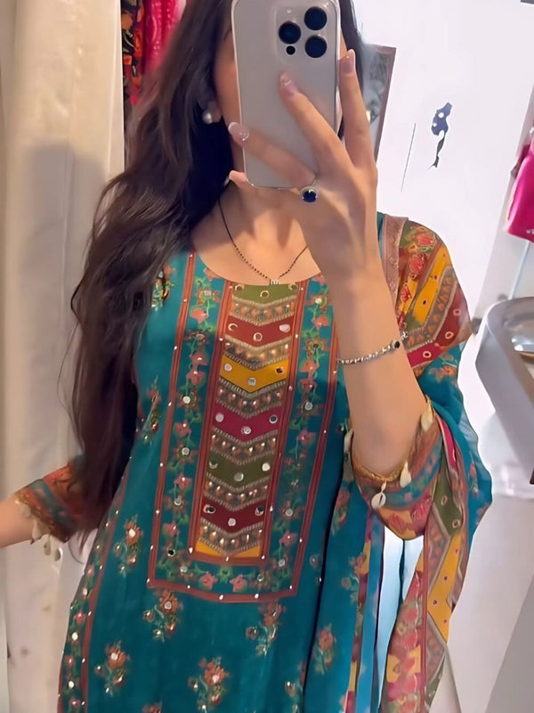 Zoya Heavy Fancy Pair with Dupatta set.
