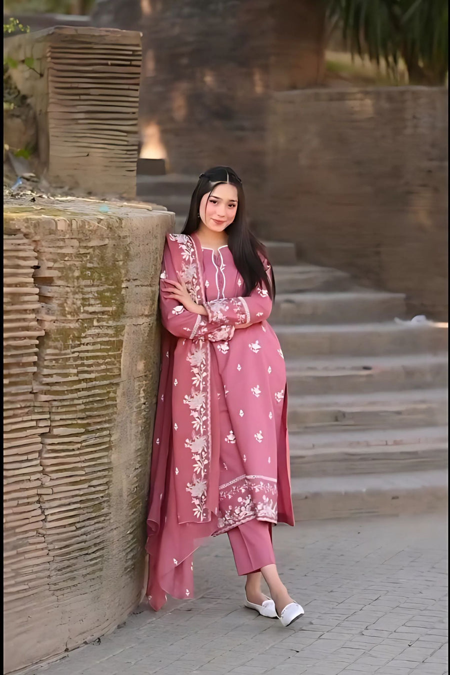 Rosey Embroidery Thread Suit Set with Fency Dupatta.
