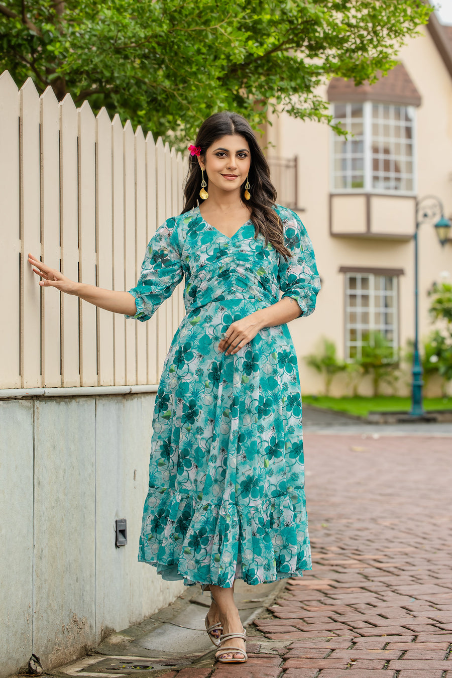 Kudbi Jiyaa Stylish Print Gown For Women.