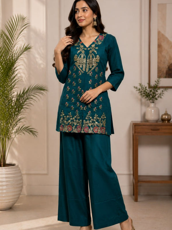 Elegant Floral Embroidered Kurta Set for Women