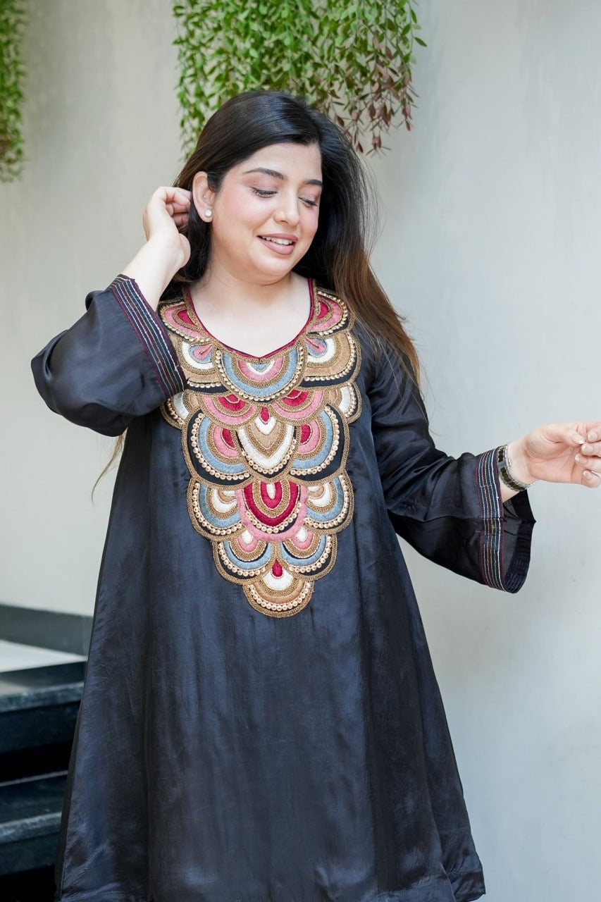 Luxury Women's Wardrobe kurti with pant
