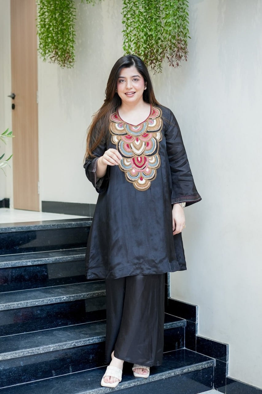 Luxury Women's Wardrobe kurti with pant