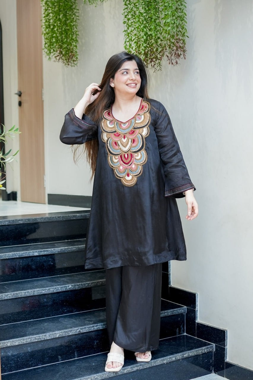 Luxury Women's Wardrobe kurti with pant