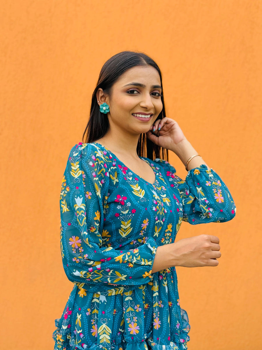 Kudbi Berry Blue Stylish 3-leyar Gown For Women.