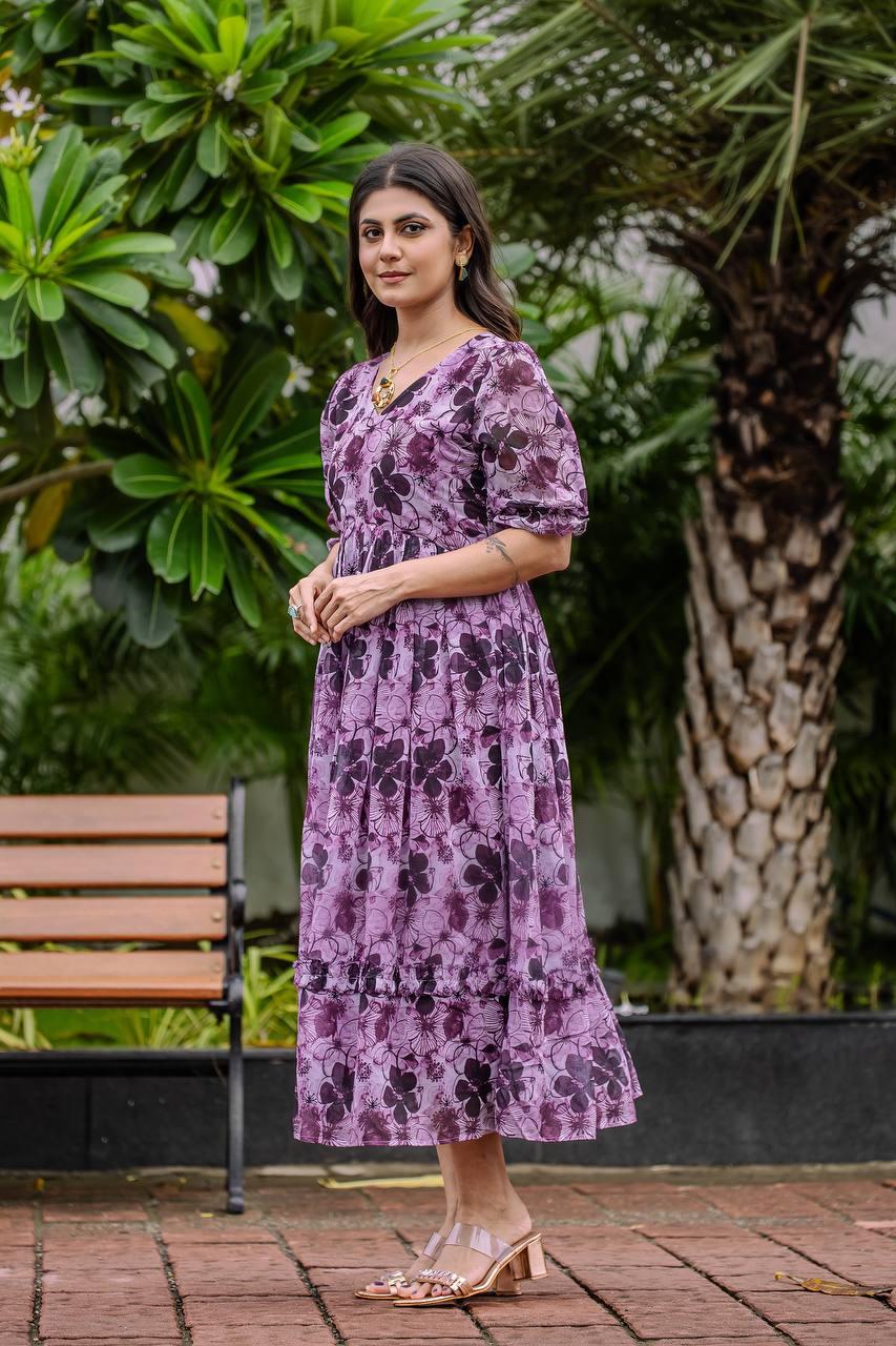 Kudbi Jiyaa Stylish Print Gown For Women.