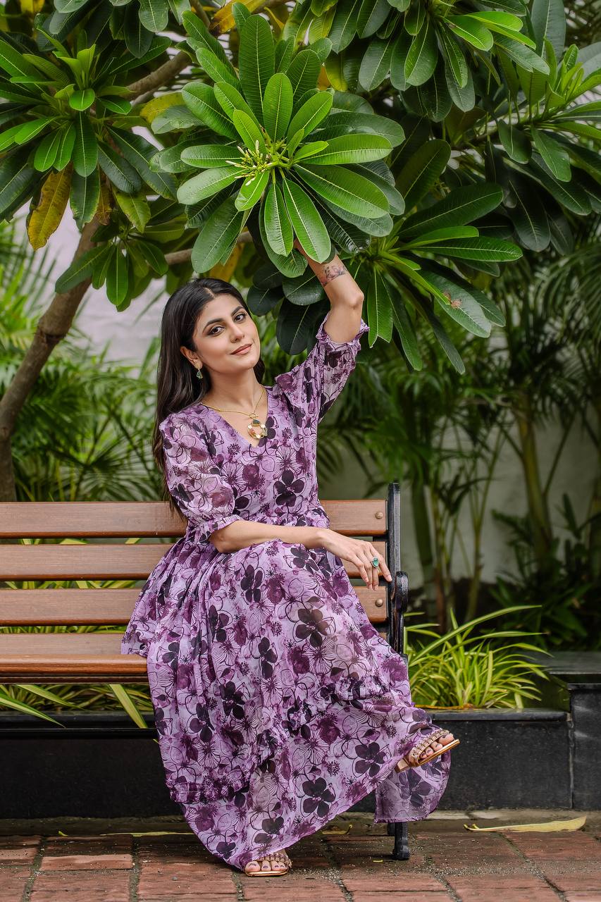 Kudbi Jiyaa Stylish Print Gown For Women.